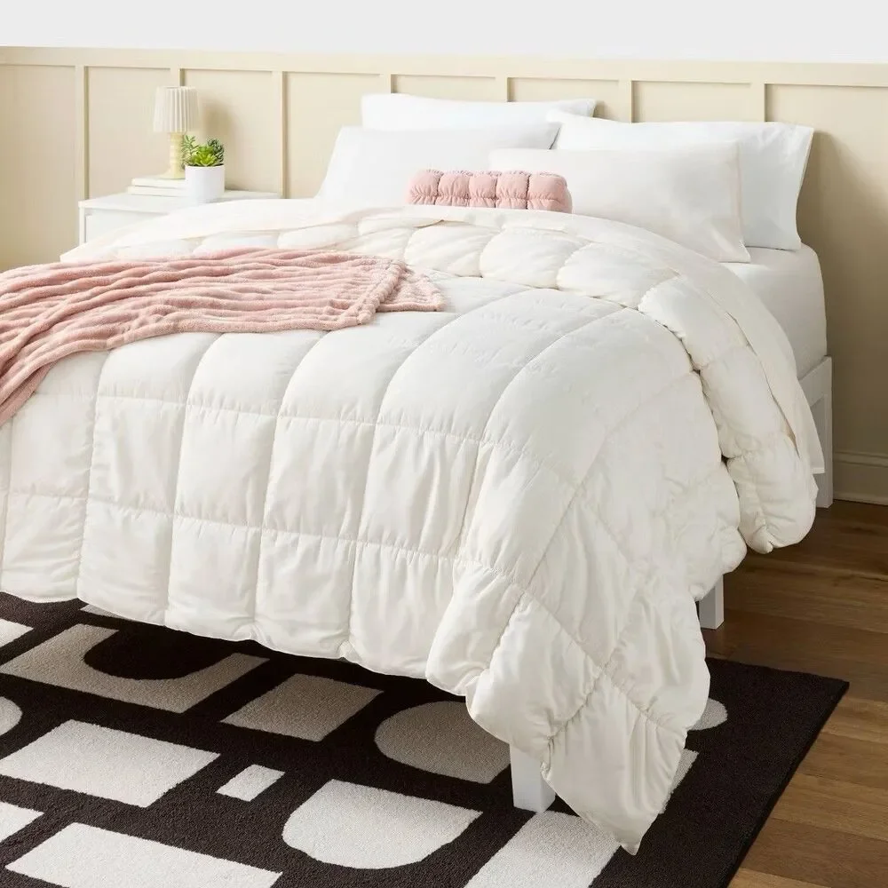 Room Essentials Blush Ribbed Plush Throw Blanket Soft Flannel New